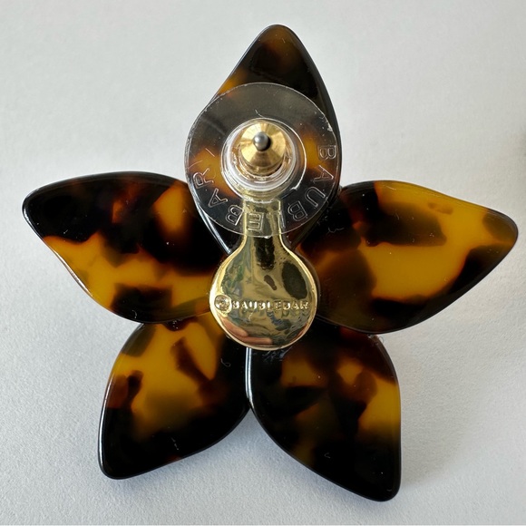 BaubleBar Mini Amariella Tortoiseshell Flower Stud Resin Earrings - Picture 3 of 3